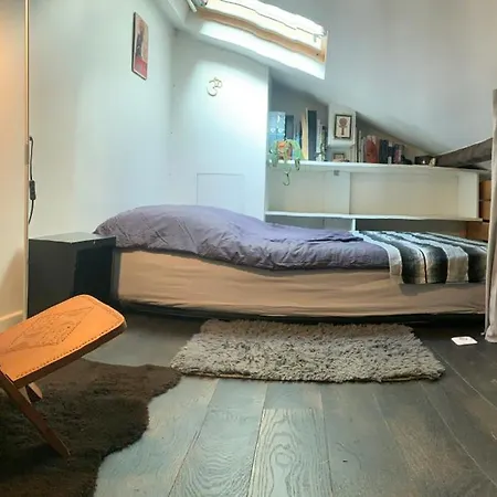 Petite Maison Dans Paris